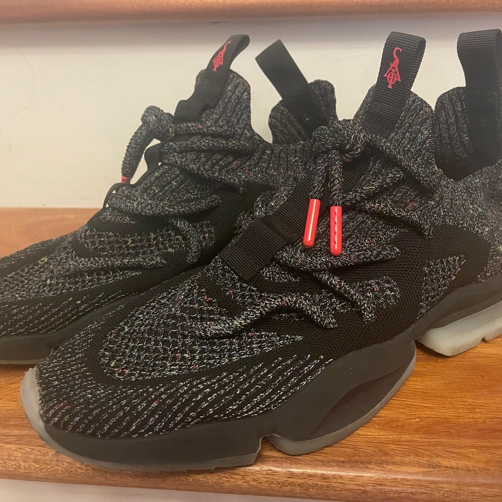 SIA Collective Vulture P.Racism size 12.  Great condition NWOB